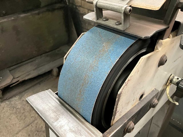 Uwm 75 bandschuurmachine - afbeelding 8 van  9