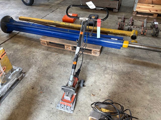 Uzin tapijtverwijderaar - afbeelding 2 van  3