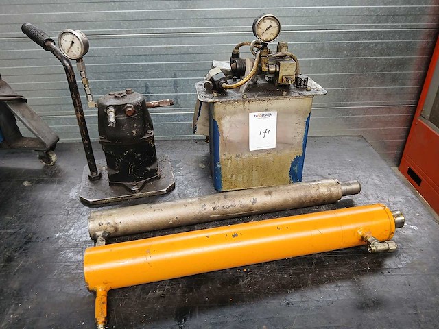 Uzn - hydraulische unit - afbeelding 1 van  5