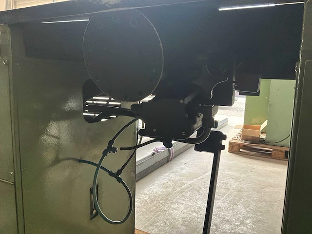 V10 strippenbuiger - afbeelding 8 van  10