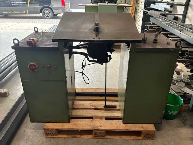 V10 strippenbuiger - afbeelding 1 van  10