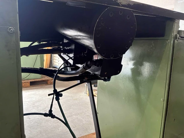 V10 strippenbuiger - afbeelding 6 van  10