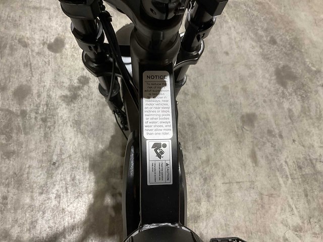 V20 - mini - black - elektrische fiets - afbeelding 5 van  14