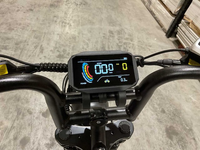V20 - mini - black - elektrische fiets - afbeelding 4 van  22