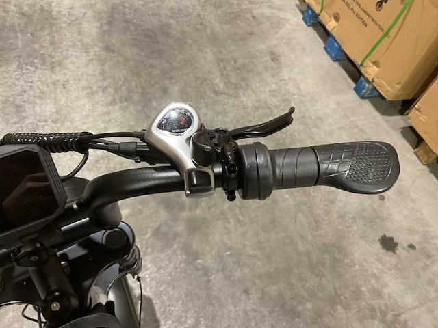 V20 - mini - grey - elektrische fiets - afbeelding 11 van  20