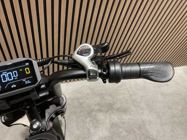 V20 - mini - purple - elektrische fiets - afbeelding 18 van  56