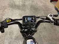 V20 - mini - purple - elektrische fiets - afbeelding 1 van  35