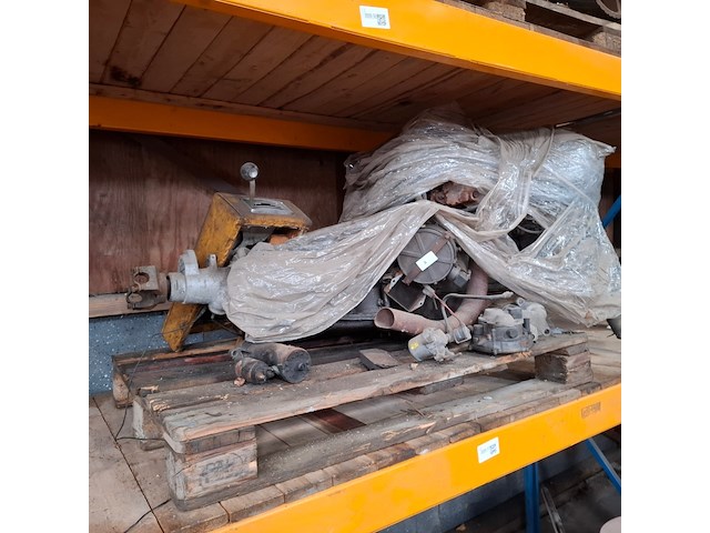 V8 big blok - afbeelding 1 van  8