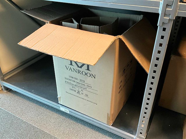 Vaas (84x) - afbeelding 10 van  19