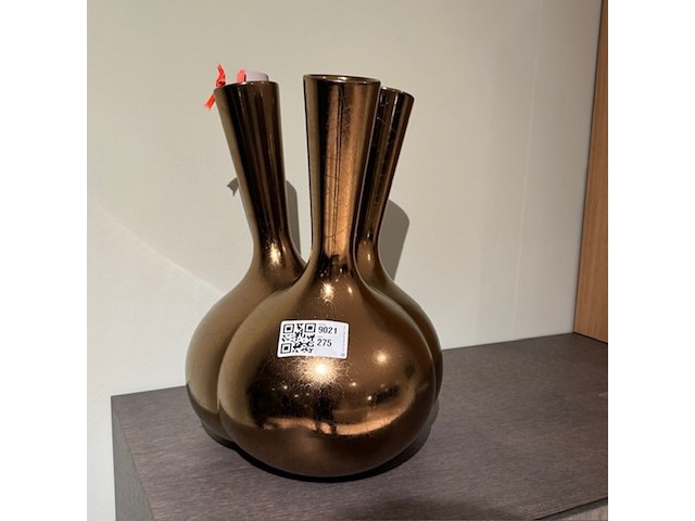 Vaas cor unum, mama vase, goud, by roderick vos - afbeelding 4 van  5