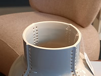 Vaas cor unum, trails perforated, grijs, by arian brekveld - afbeelding 5 van  6