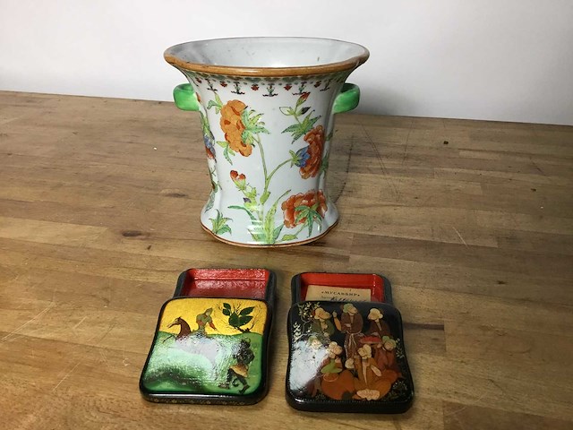 Vaas met 2 sierraden doosjes - crockery - afbeelding 1 van  8