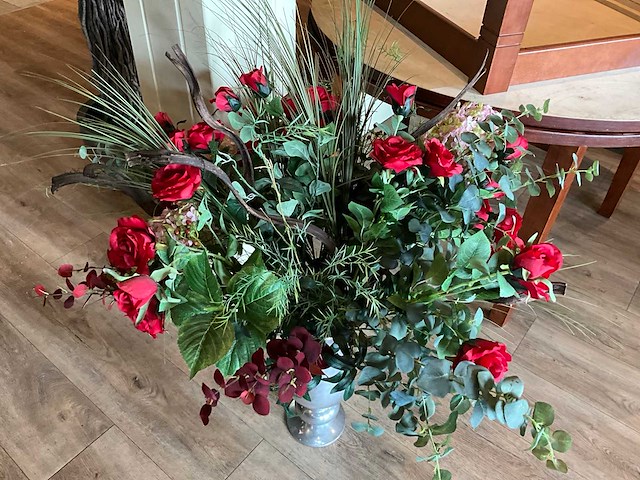 Vaas met rozen boeket kunstbloemen - afbeelding 3 van  6