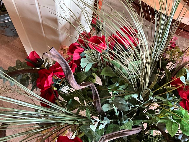 Vaas met rozen boeket kunstbloemen - afbeelding 5 van  6