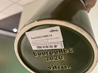 Vaas vitra, decoupage - afbeelding 3 van  4