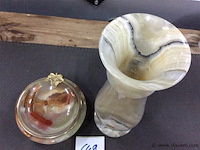 Vaasje marmer + - afbeelding 3 van  3