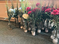 Vaasjes met kunstbloemen (34x) - afbeelding 3 van  5