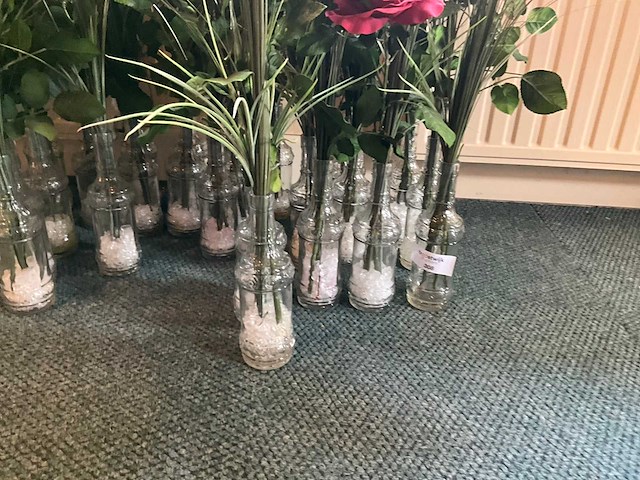 Vaasjes met kunstbloemen (34x) - afbeelding 4 van  5