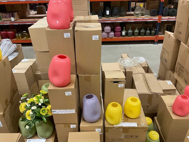 Vaasjes - afbeelding 3 van  21