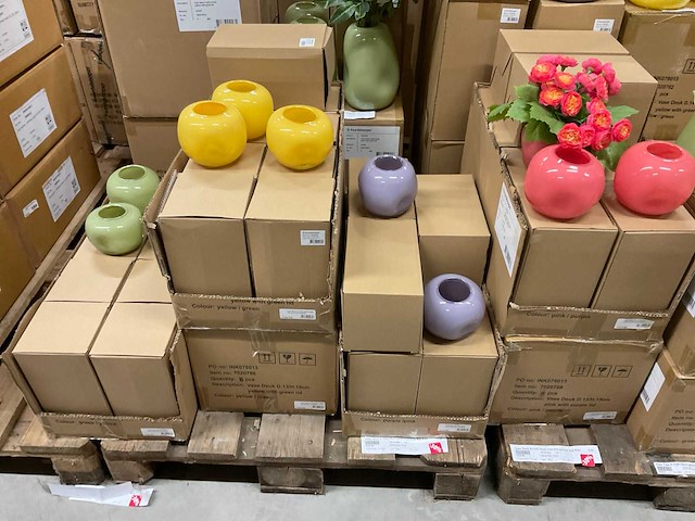 Vaasjes - afbeelding 6 van  21