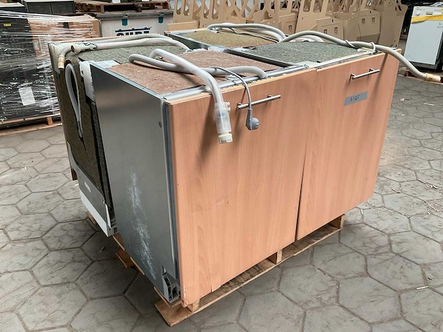 Vaatwasser 2x bosch, 2x siemens (4x) - afbeelding 1 van  6