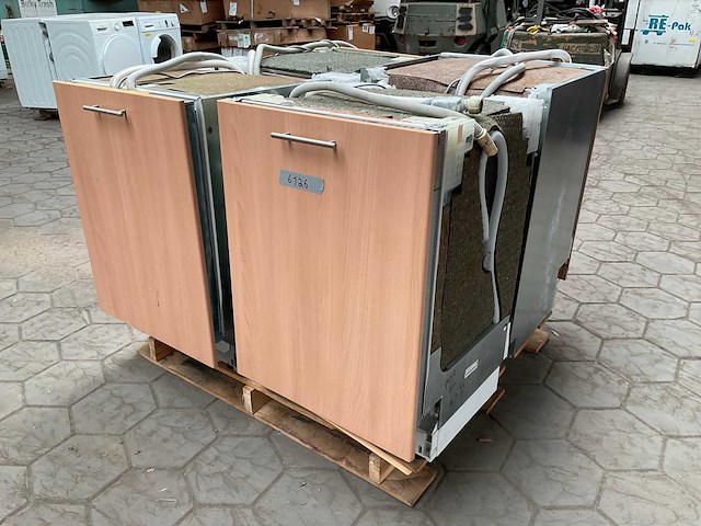 Vaatwasser 2x bosch, 2x siemens (4x) - afbeelding 2 van  6