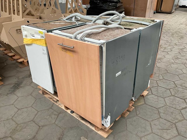 Vaatwasser 2x bosch, 2x siemens (4x) - afbeelding 3 van  8