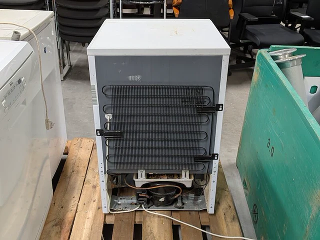 Vaatwasser en 2x tafelmodel koelkast, sb, aeg - afbeelding 5 van  9
