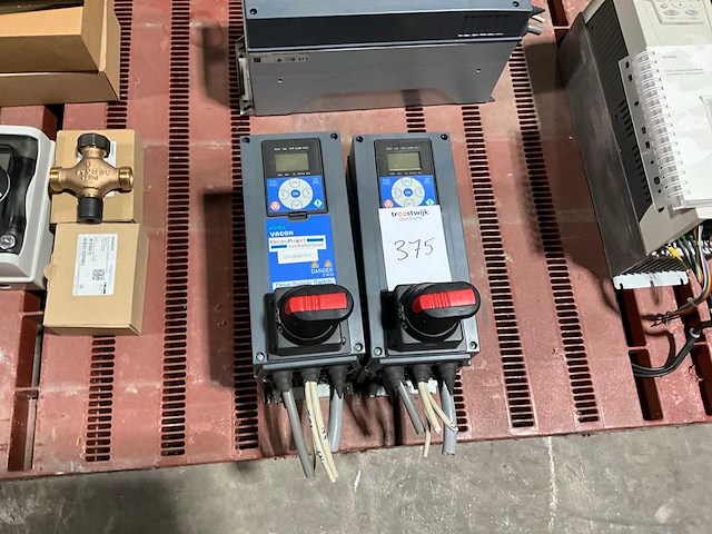 Vacom 0100-3l- frequentieregelaar (2x) - afbeelding 1 van  5