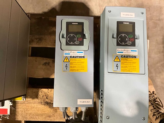 Vacon frequentieregelaar (3x) - afbeelding 2 van  2