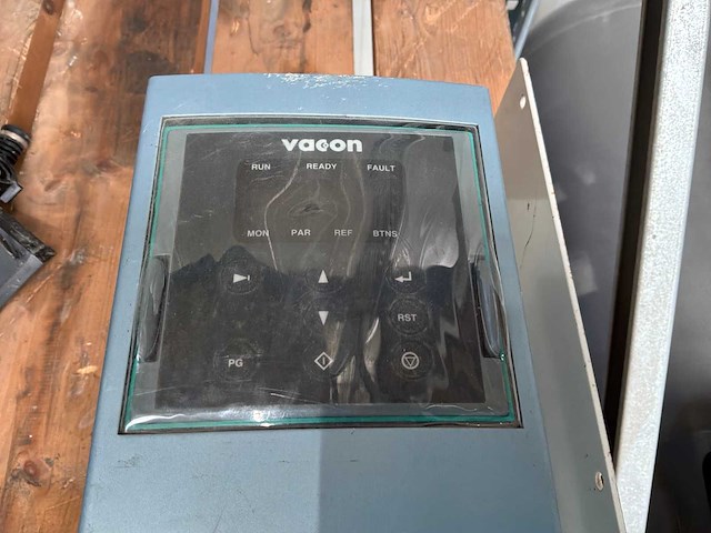 Vacon frequentieregelaar - afbeelding 3 van  5
