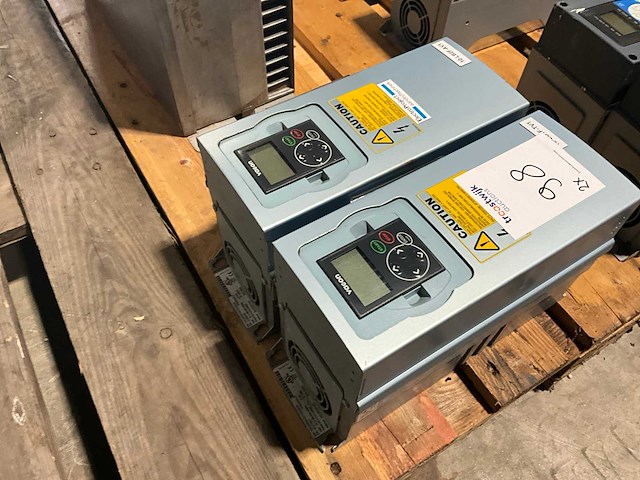 Vacon nxl00095c5h1sss00ai frequentieregelaar (2x) - afbeelding 1 van  3