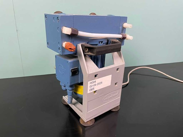 Vacuubrand - mz 2c - vacuümpompen - afbeelding 1 van  5