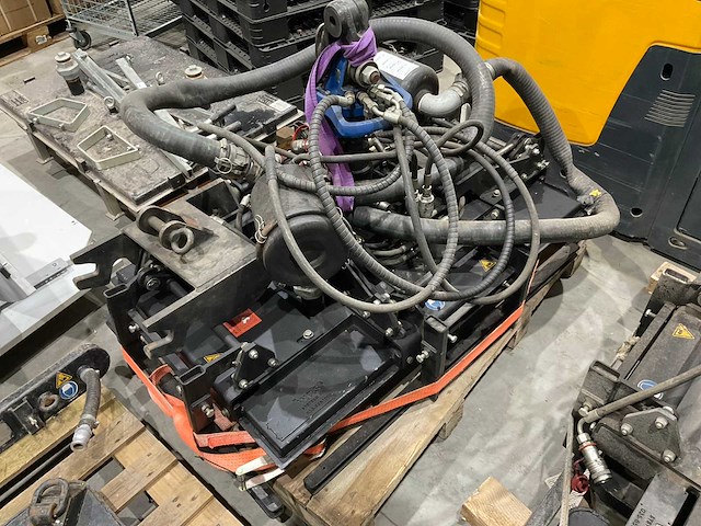 Vacuüm bestrating toebehoren voor graafmachine - afbeelding 14 van  23