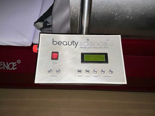 Vacuüm machine - afbeelding 2 van  5