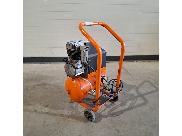 Vacuumpomp 220v gmt, c10, bouwjaar 2016 - afbeelding 2 van  6