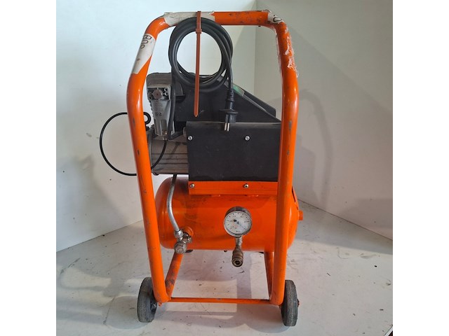 Vacuumpomp 220v gmt, c10, bouwjaar 2016 - afbeelding 2 van  4
