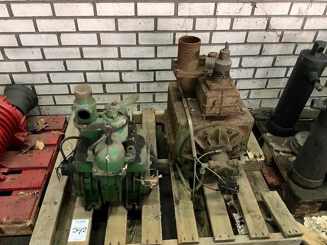 Vacuümpomp (2x) - afbeelding 1 van  4