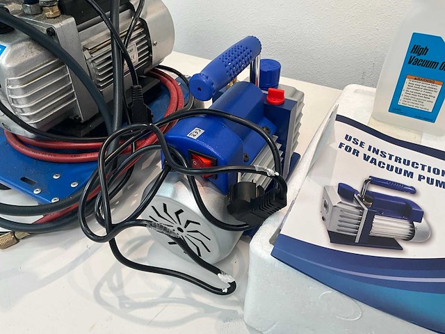 Vacuümpomp (2x) - afbeelding 3 van  8
