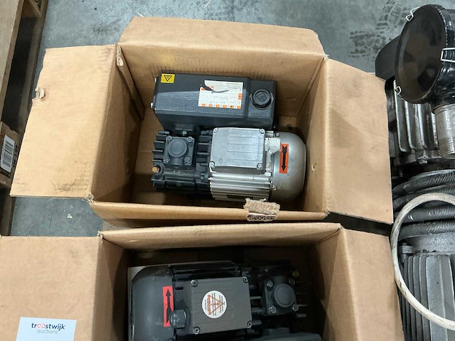Vacuümpomp (4x) - afbeelding 4 van  8