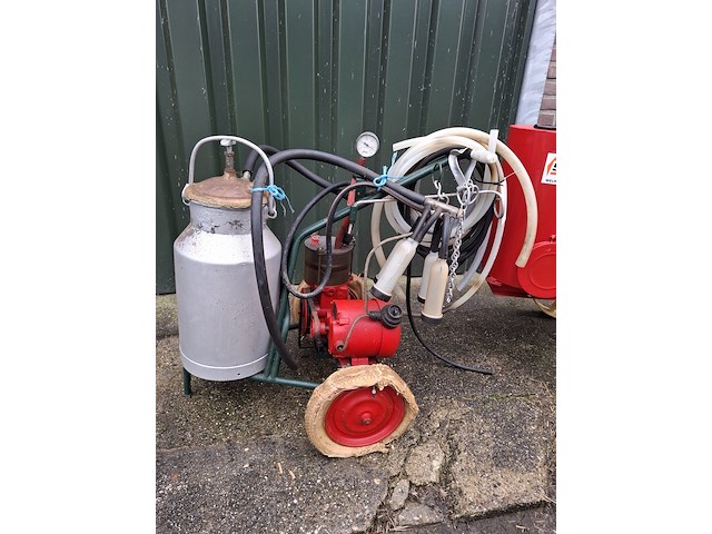 Vacuumtank en melkmachine - afbeelding 2 van  16