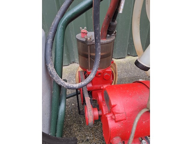 Vacuumtank en melkmachine - afbeelding 7 van  16