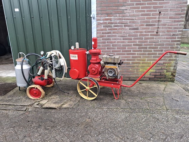 Vacuumtank en melkmachine - afbeelding 1 van  16