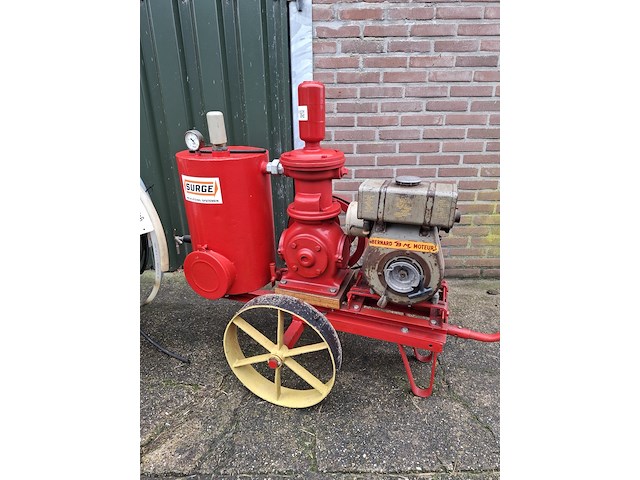 Vacuumtank en melkmachine - afbeelding 9 van  16