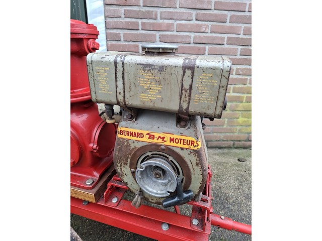 Vacuumtank en melkmachine - afbeelding 10 van  16