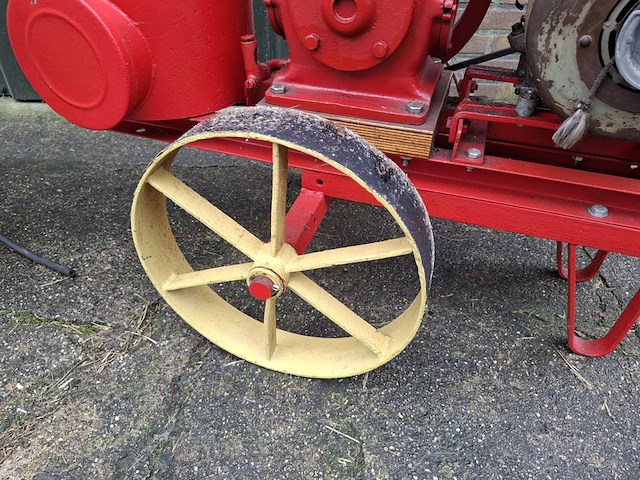 Vacuumtank en melkmachine - afbeelding 13 van  16