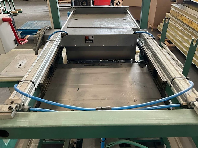 Vacuumvorm machine - afbeelding 5 van  15