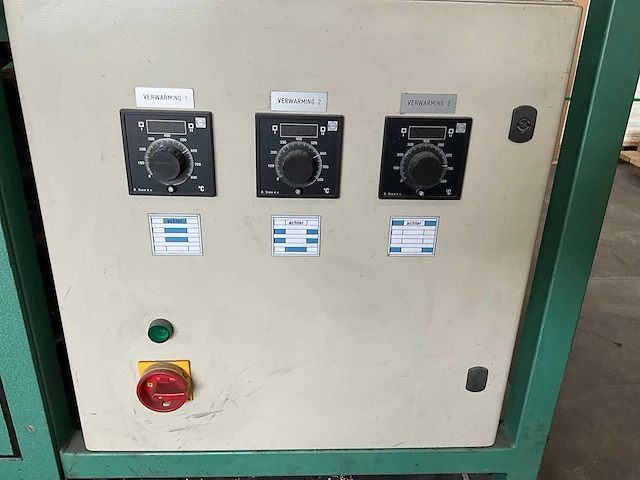 Vacuumvorm machine - afbeelding 8 van  15