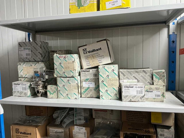 Vailant partij cv-installatiematerialen - afbeelding 1 van  4