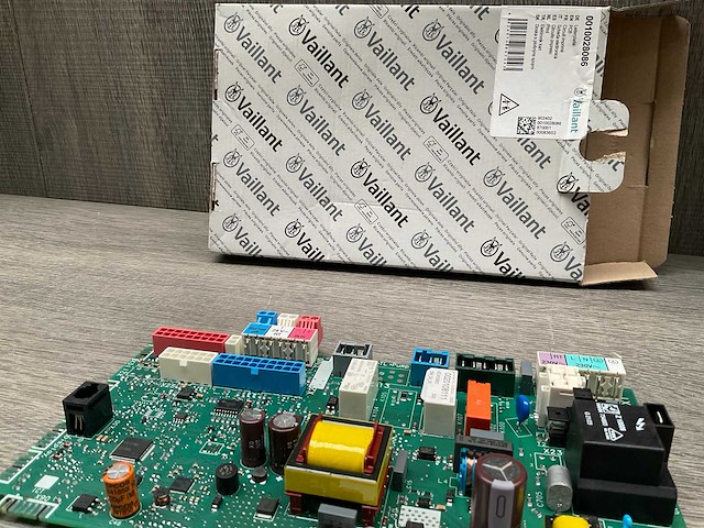 Vaillant 0010028086 printplaat - afbeelding 3 van  3